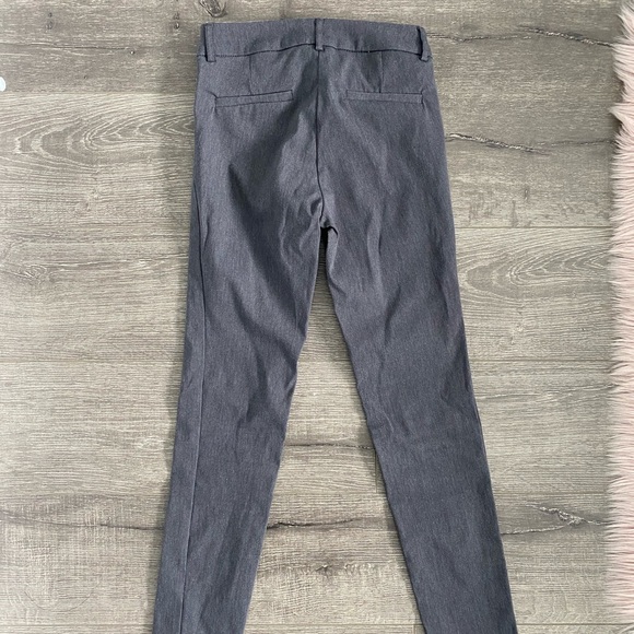 Dynamite grey dress pants size 2 - Picture 2 of 4